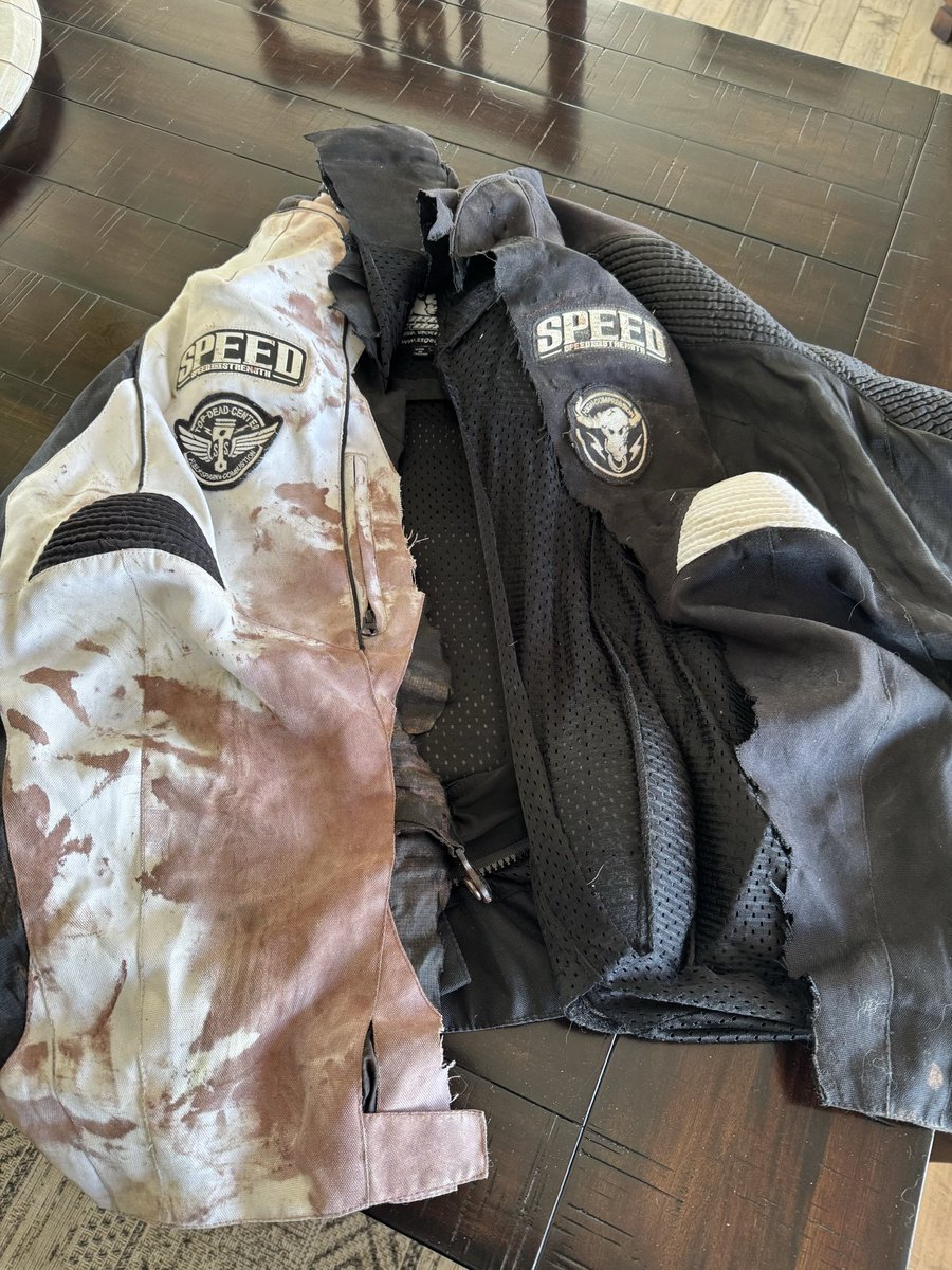 Lue Elizondo tweet media