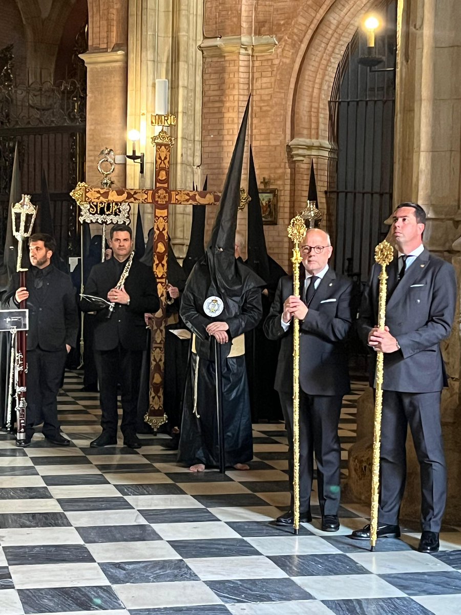 Hdad. de la Quinta Angustia de Carmona tweet media