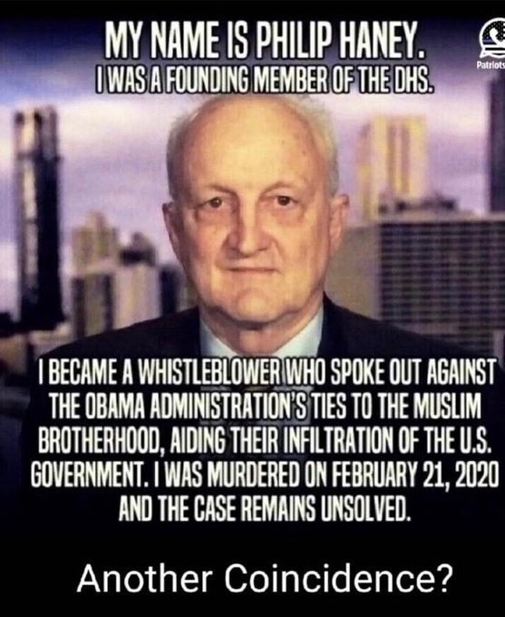 JohnnyBoi116127's tweet image. #Obama had always had an #Iranian political advisor by his side and so has #Hillary Clinton.  

Can you name them?