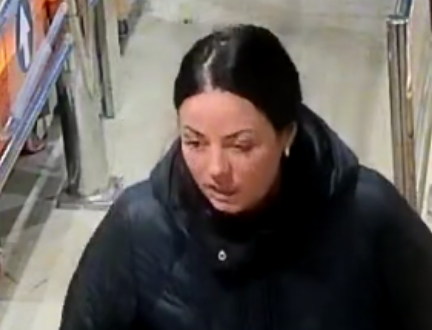 #Retweet(Maak haar beroemd)
Pinpasdief Doetinchem
Herkenning ?
politie.nl/gezocht/opspor…
#NieuwsInPerspectief