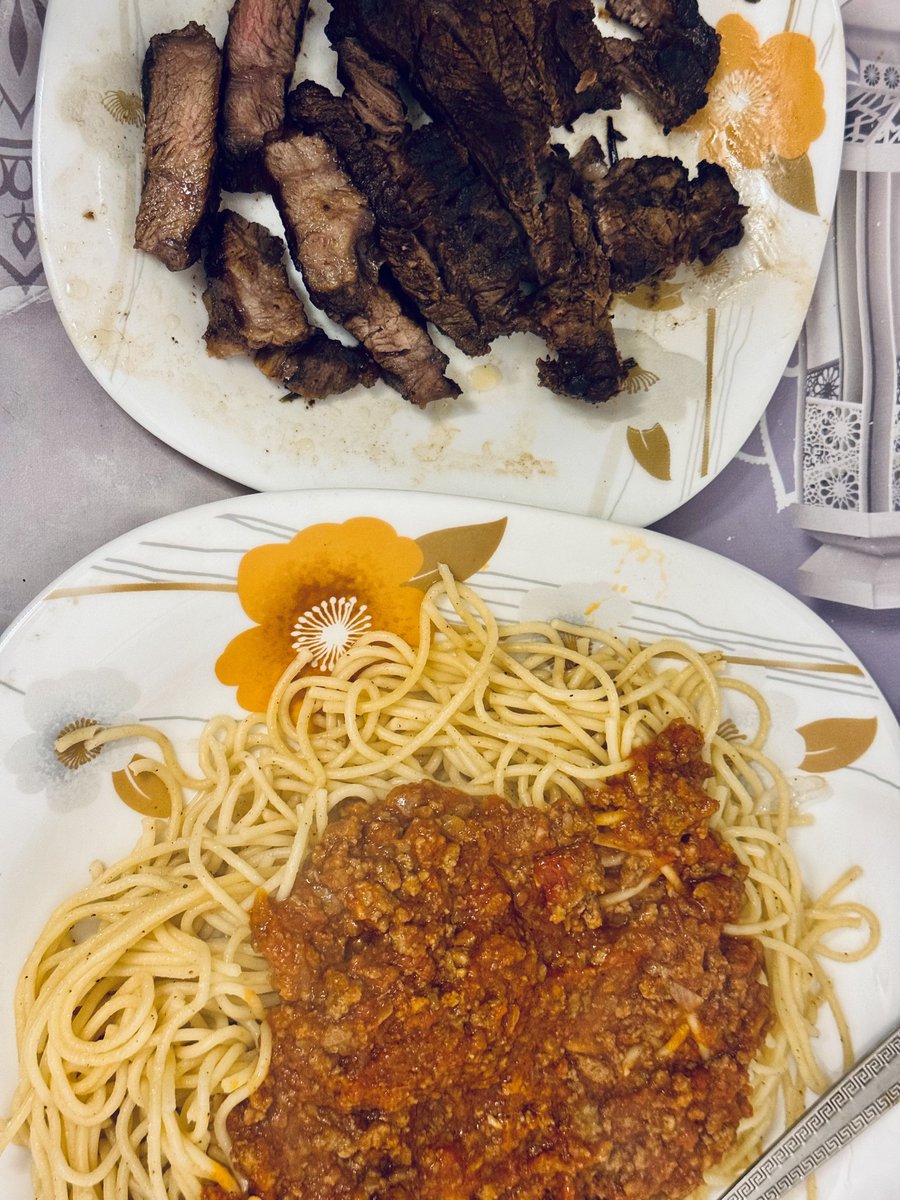 المتخربش من القط البرتقاني 😭🐈 tweet media