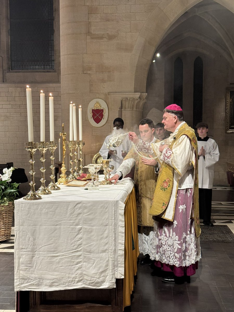 The Bishop of Fulham tweet media