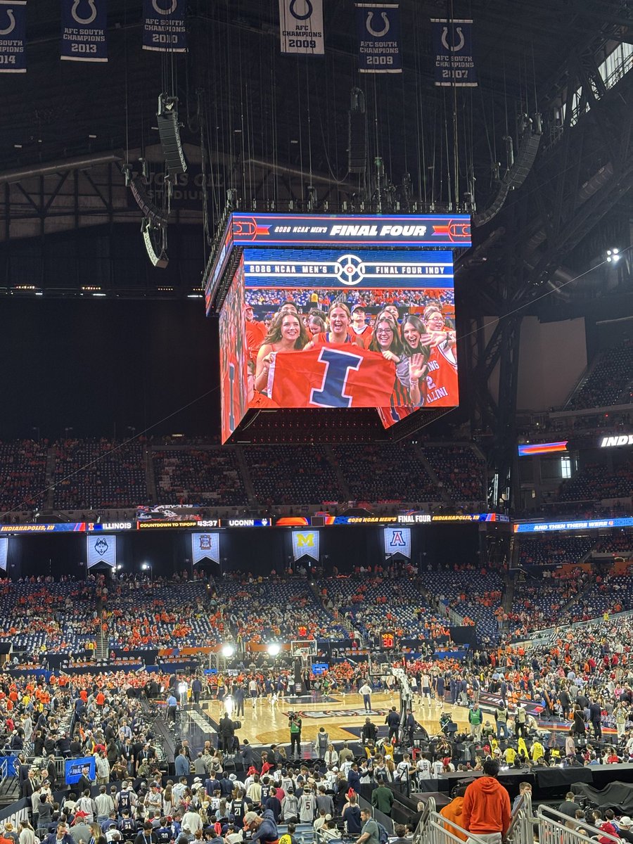 AdamRPacheco's tweet photo. Let’s Go Huskies!!!! https://t.co/qXmgqpjb2x