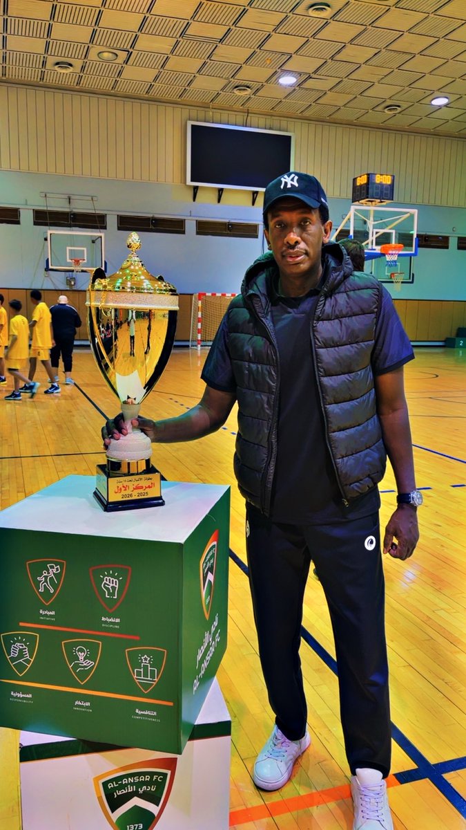 سلة ( الزعيم ) سلة البطولات الاستثنائية 🏀💙 tweet media