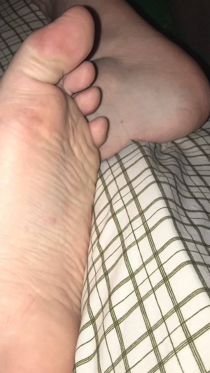 Foot_King tweet media