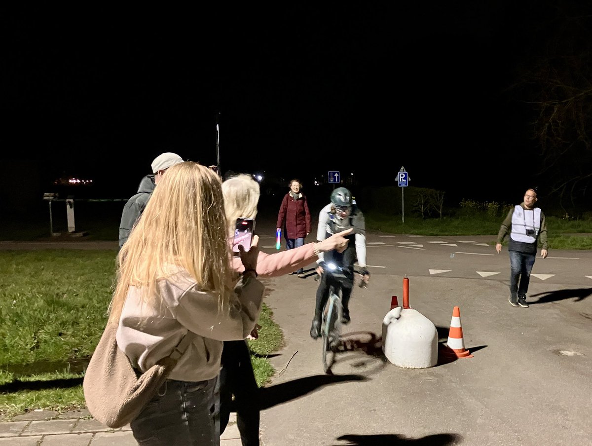 dickvanderplas's tweet photo. Vrijdagmorgen om 10.50 uur vertrokken vanuit Gouda voor een ultra-tocht van 700 kilometer naar Luxemburg (en terug). En vanavond om 21.39 uur waren @maaikevdplas en Raymon Hoek weer bij de finish. Pas 23 deelnemers hebben de #borderline700 tot nog toe uitgereden, onder wie ook Rick Wauters en Leo Verburg van @WielersportIJVK De rest van de 190 renners is nog onderweg of afgestapt.
