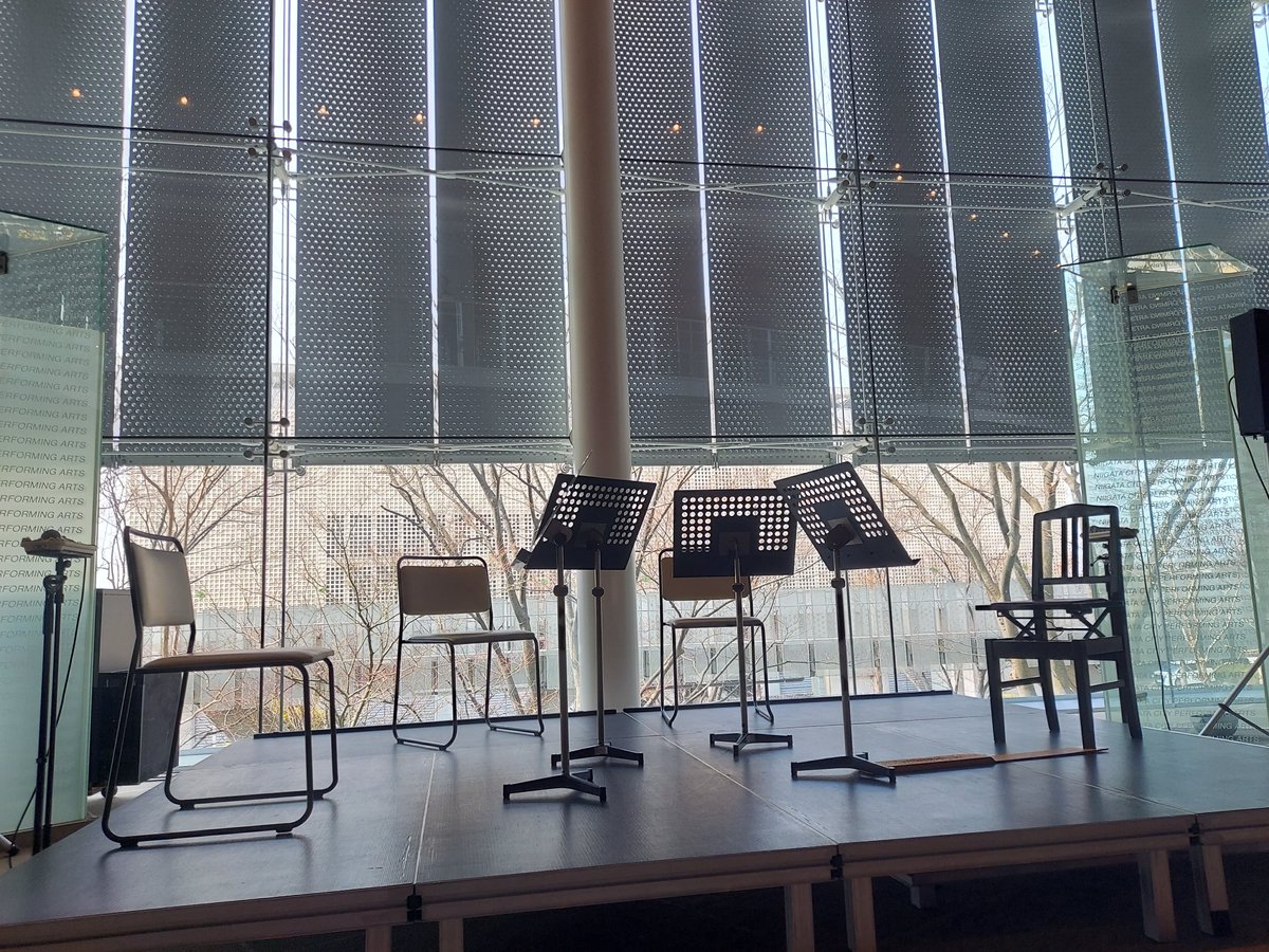 新潟市民芸術文化会館コンサートホール・ホワイエへ「東響ロビー・コンサート　弦楽四重奏」を聞きに行ってきました。美しく壮絶な響き作り出す弦楽四重奏の奏でを十二分に堪能しました。
clothoiddiary.blog.fc2.com/blog-entry-246…