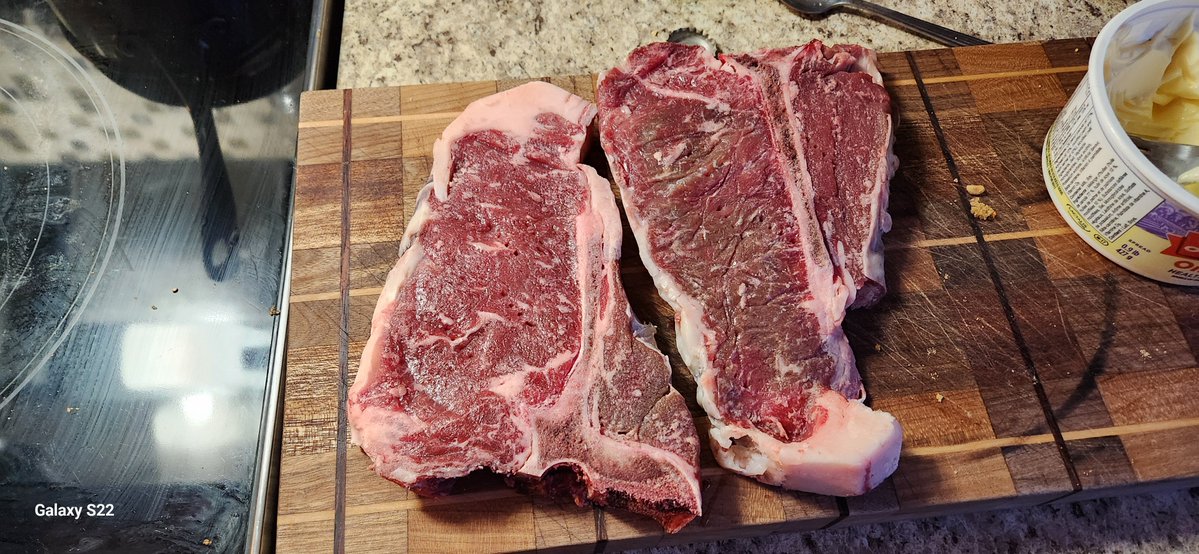 The Rubber Chicken🇨🇦 tweet media