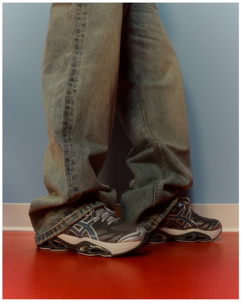 Sneaker Politics tweet media