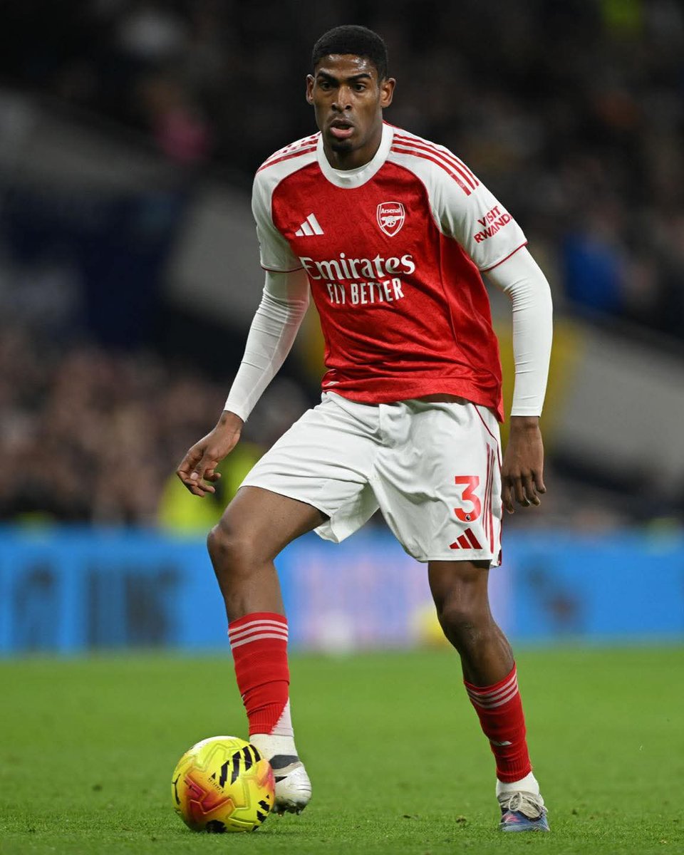 Mosqura lost his first game as a starter at Arsenal against Southampton 🥶