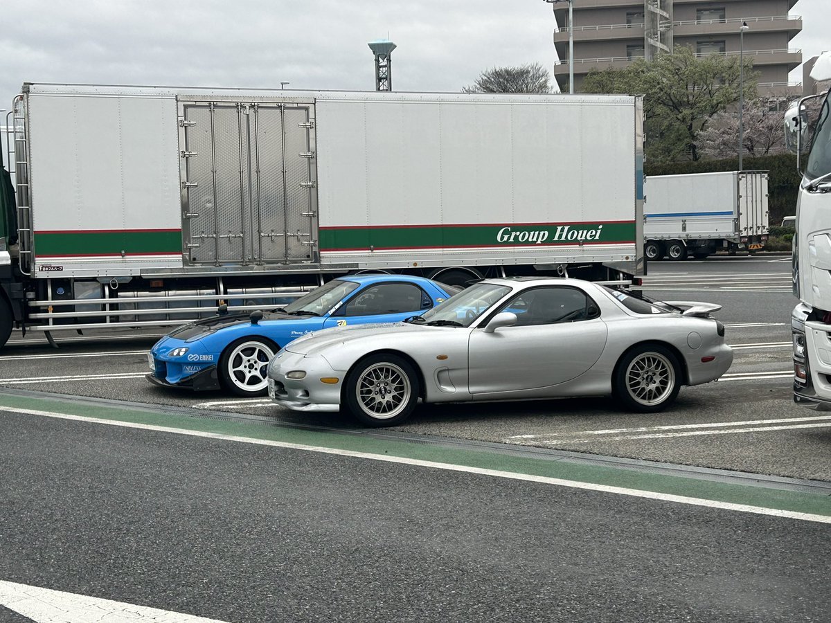 チーヤマ tweet media