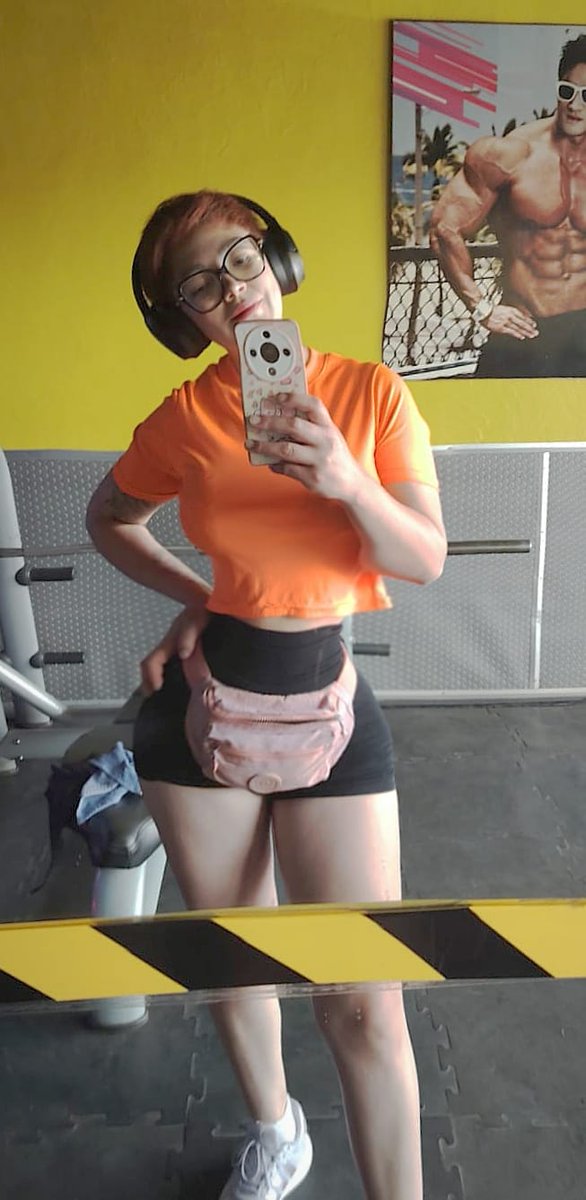 HannaandLeon's tweet photo. Una Güerita media caprichosa.! 🩷🌻

Buenas tardes, como andan? ❤️🙊
Aqui yo de nuevo 😍 https://t.co/ekUb6jYj3J