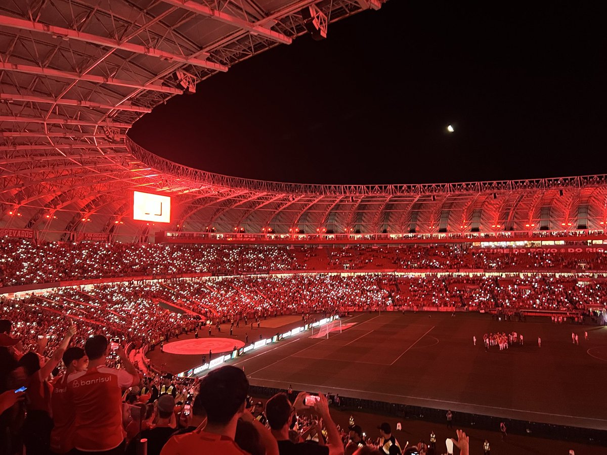 solange_correa's tweet photo. 117 anos e uma história linda deste clube do ❤️Paixão e orgulho de ser colorada! Nada vai nos separar, Inter! 😍 https://t.co/3K8oiQ3sQp