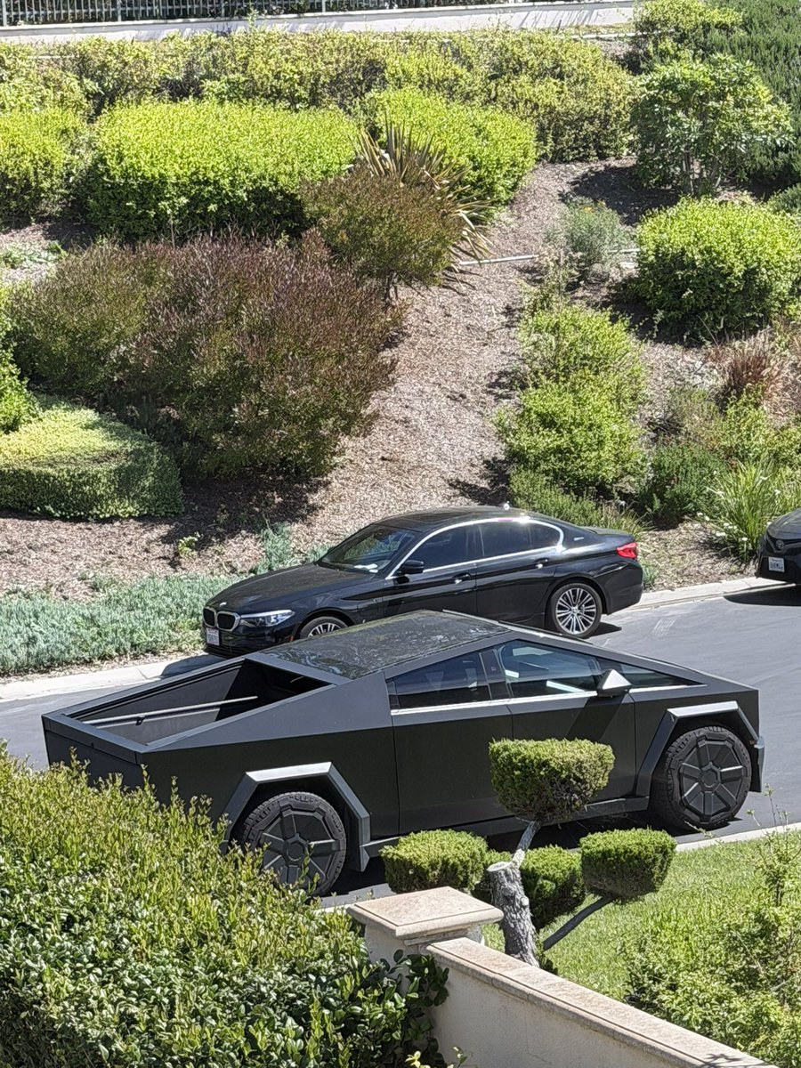 Whole Mars Catalog tweet media