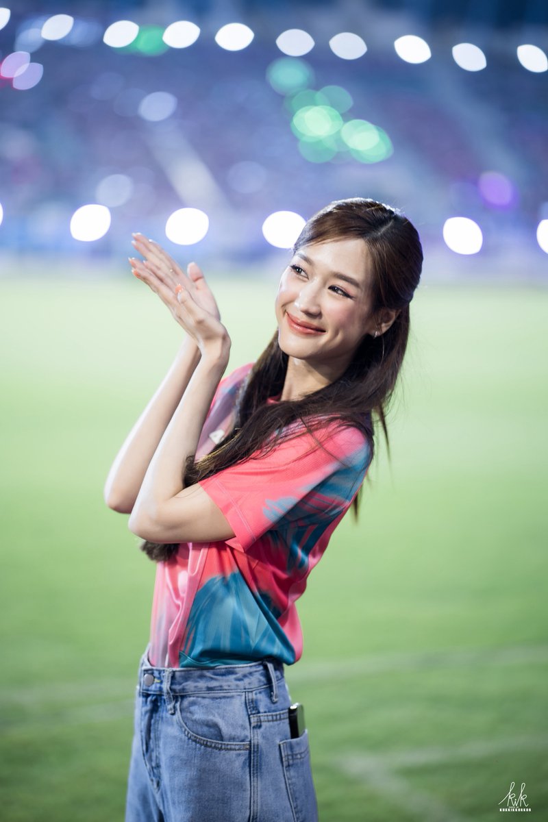 กอกอisกอกอ tweet media