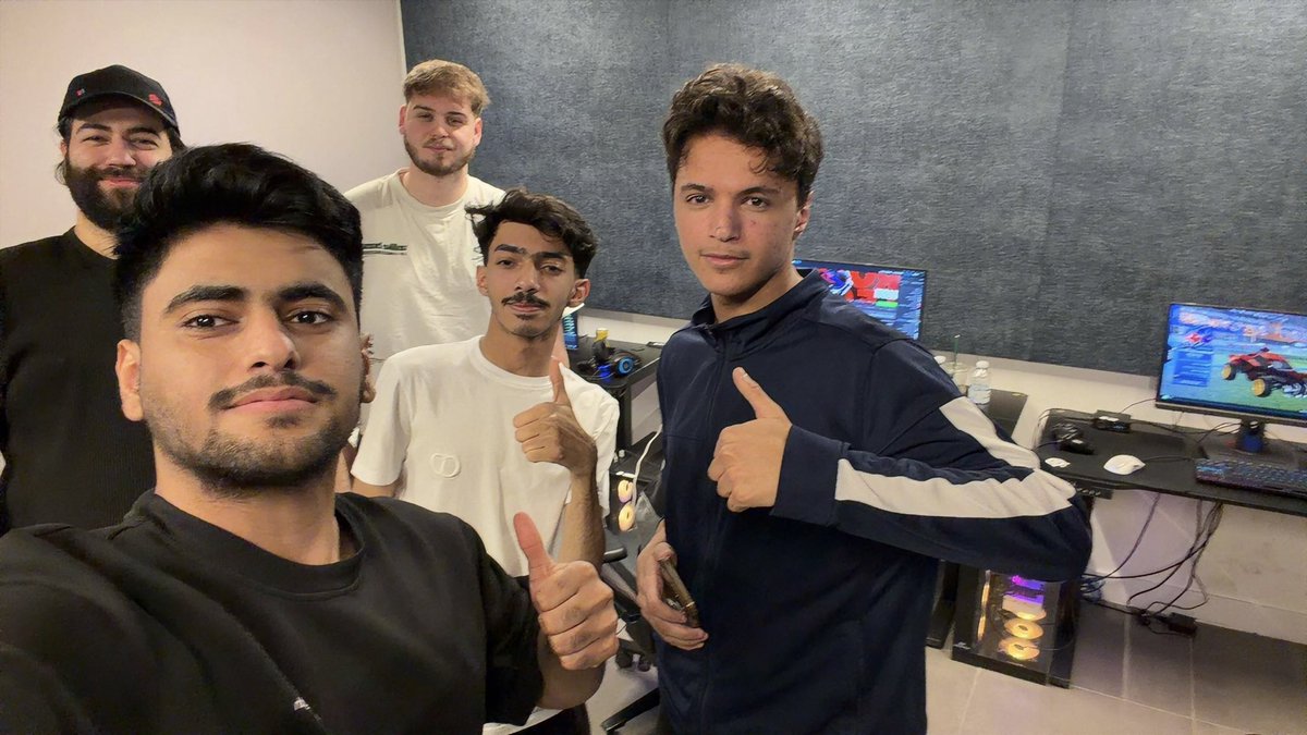 Twis Msh tweet media