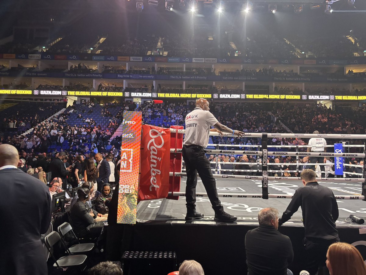 WillCastleSport's tweet image. Attendance still pretty patchy, minutes away from main event ring walks. #ChisoraWilder