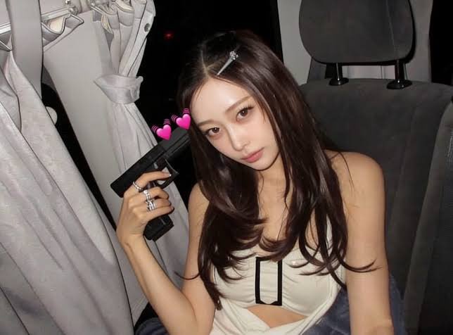 c0ra4sho's tweet image. giselle says 9etli rassk