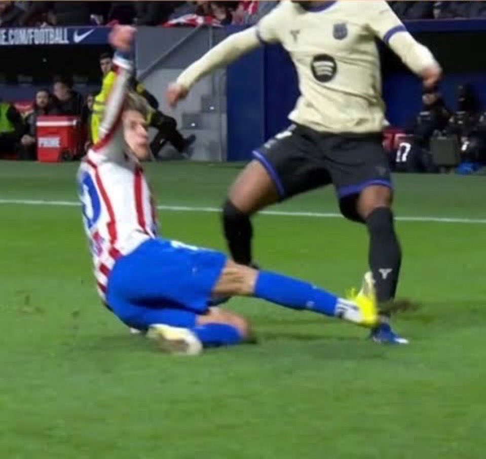 Silvestre pero no Silvester Stallone tweet media