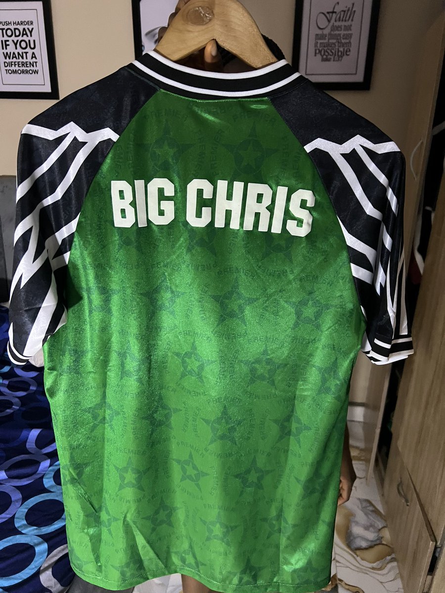 BIG CHRIS tweet media