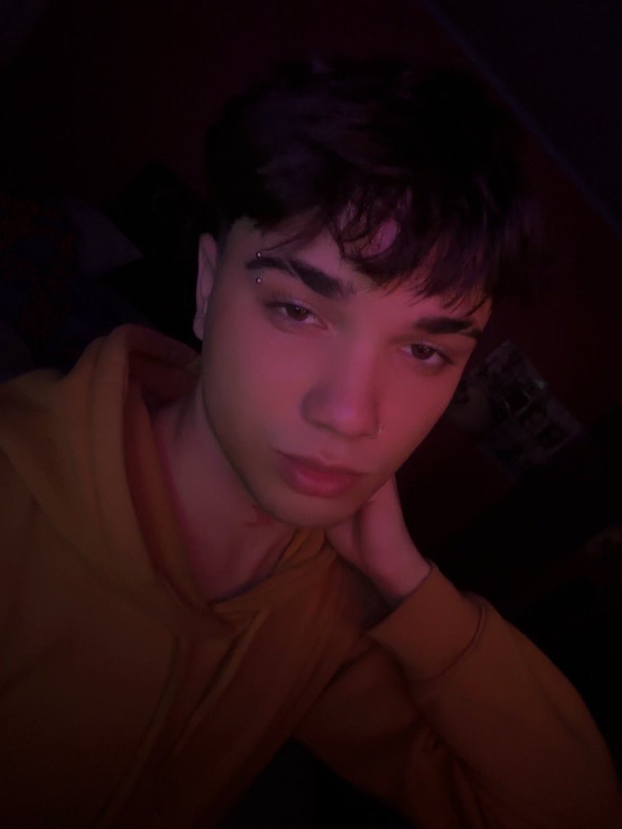 rique ★ tweet media