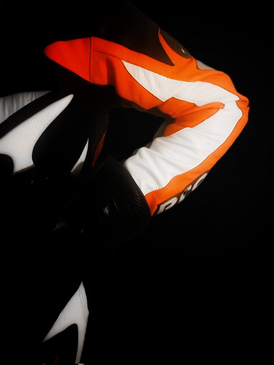 SwitchUK_v3 tweet media