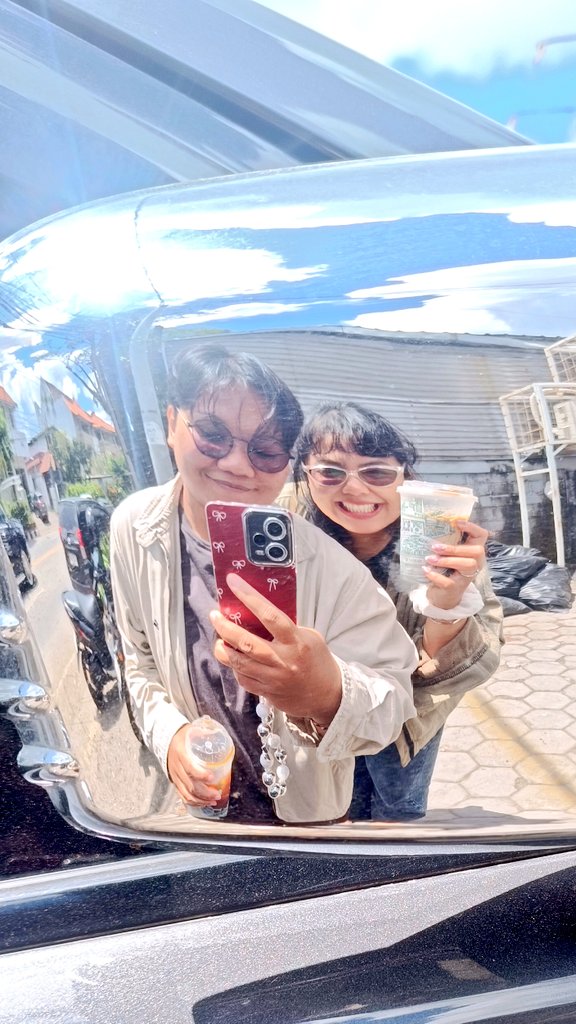 greenkukis's tweet photo. Falling deeper and deeper, i love you, my lady ❤❤ https://t.co/Z3oyOEJw8V