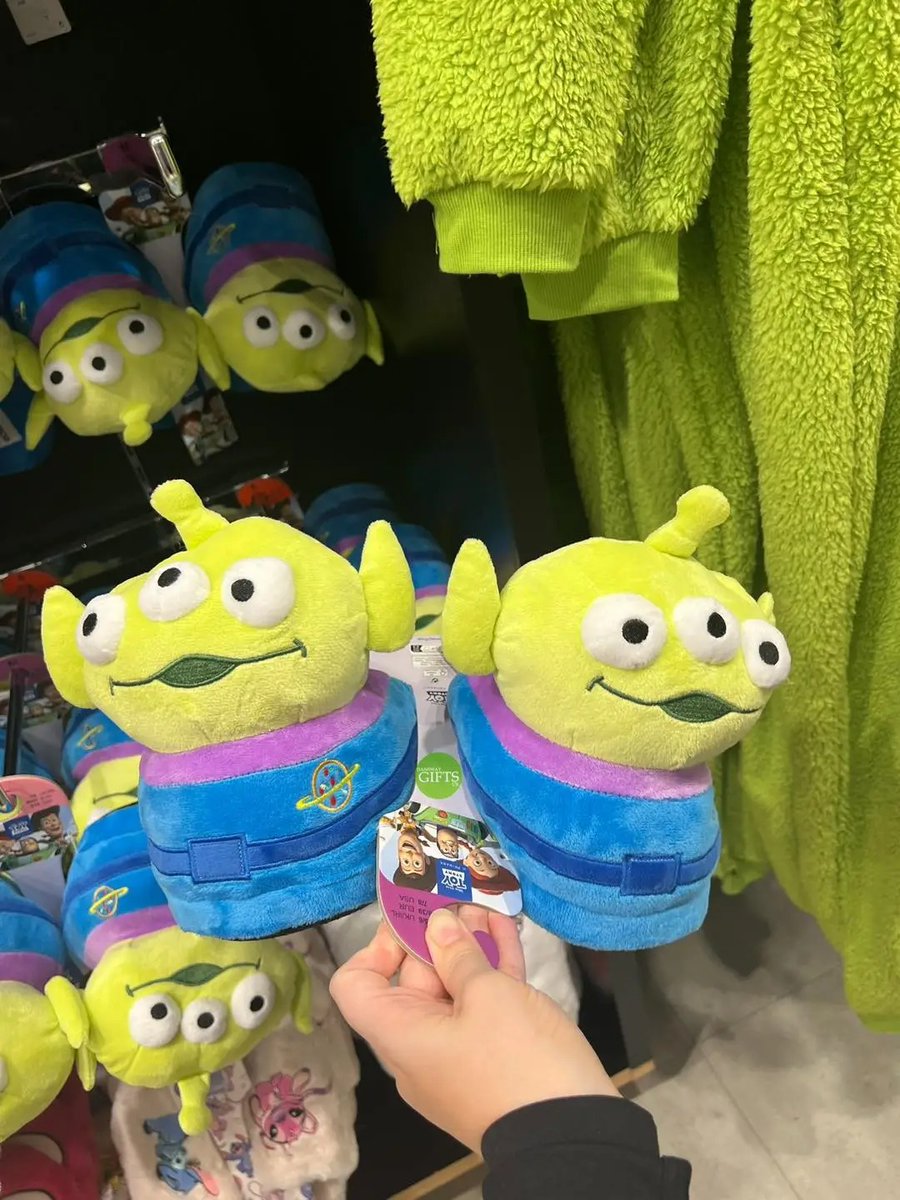 is toy story in Fortnite yet day 329 tweet media