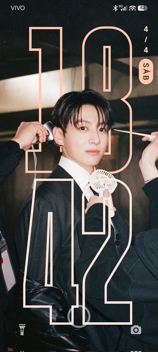 ari 🪭 tweet media