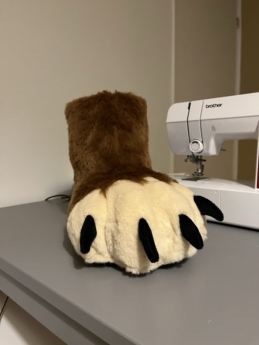 DutchRedPanda_ tweet picture
