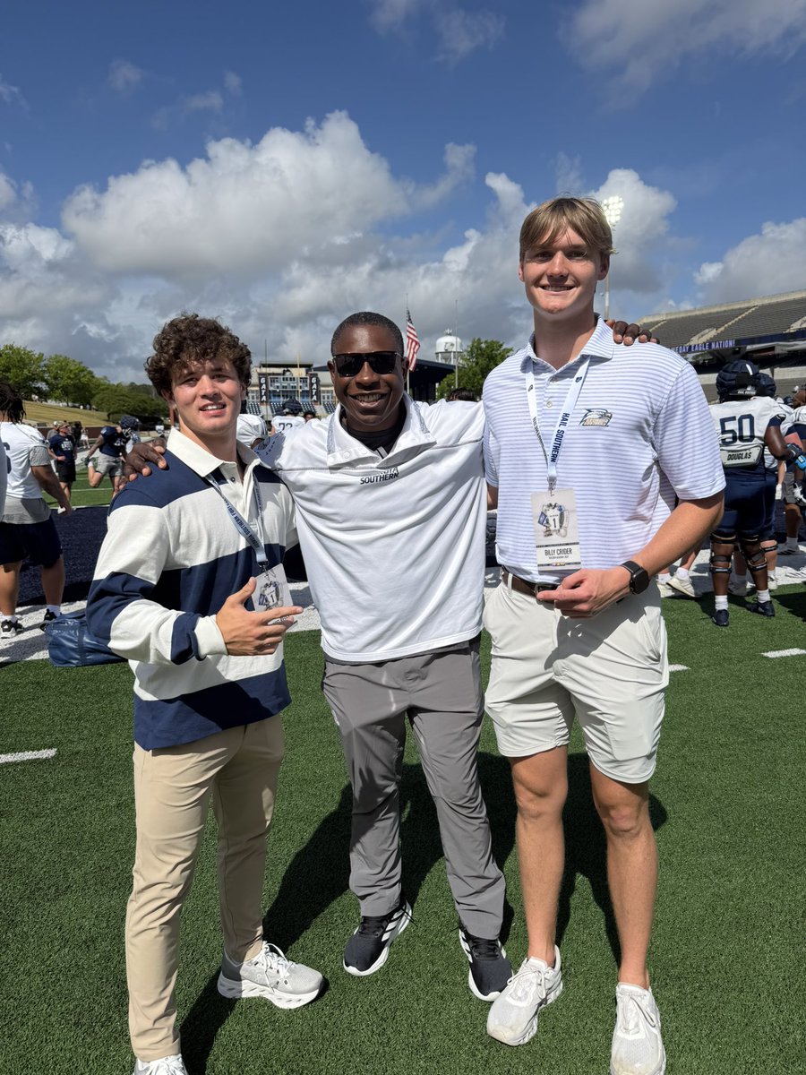 RoccoReiss's tweet photo. Had an awesome time at the Georgia Southern spring game today! Love the energy and atmosphere here in my hometown of Statesboro. Big Thanks to the coaching staff for having me out 🦅 #HailSouthern @CoachRyanAplin
@GSCoachHelton @CoachWillis_
@chrisdavis_CD @CoachCrenshaw @CoachMizellGSU @CoachTaylorReed
@GSBevill @BAGators1
@AaronPh02695776 @CoachCHopkins
