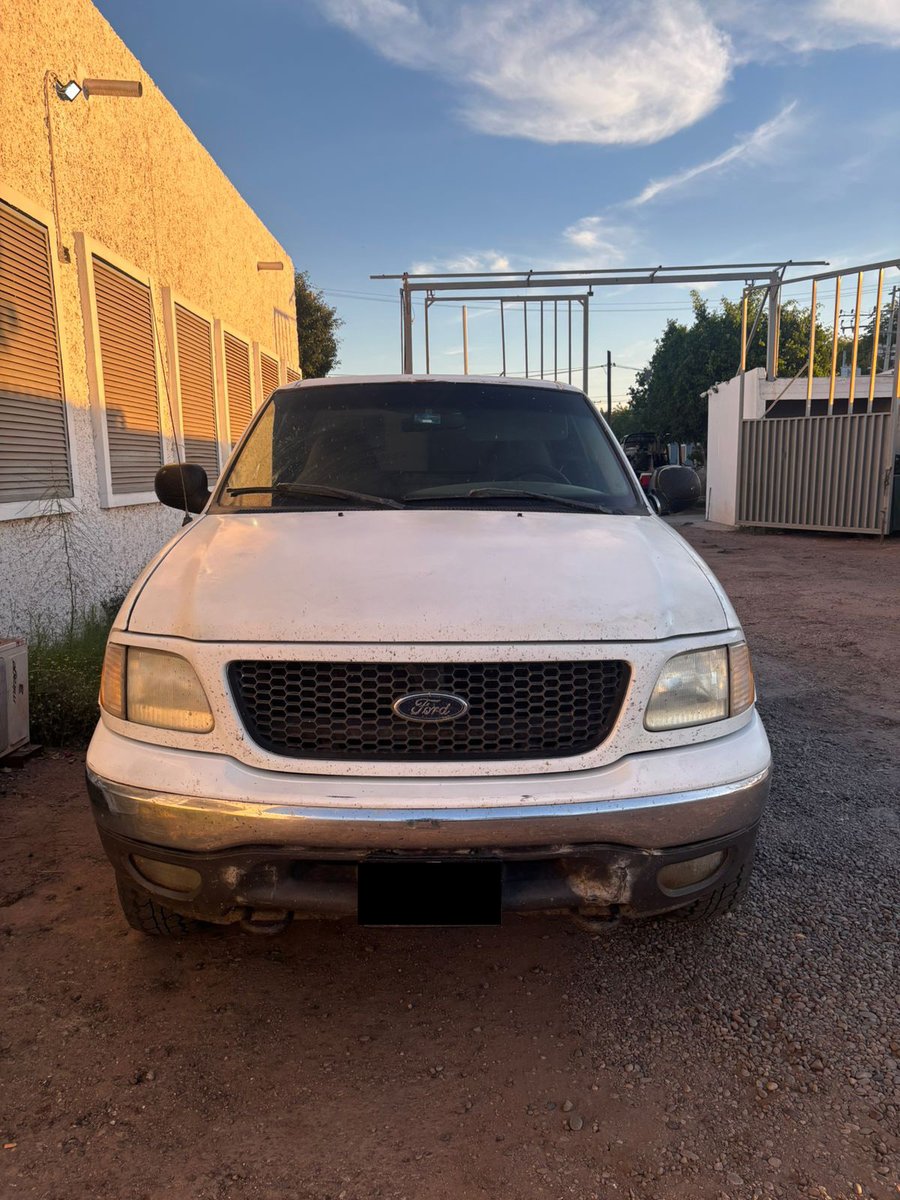 Como resultado del trabajo coordinado de la Mesa Estatal de Seguridad, se logró una acción contra la delincuencia en la comunidad de Esperanza, municipio de Cajeme.

Resultados del operativo: Aseguramiento de 230 paquetes de diversas sustancias ilícitas, una unidad tipo pick-up y