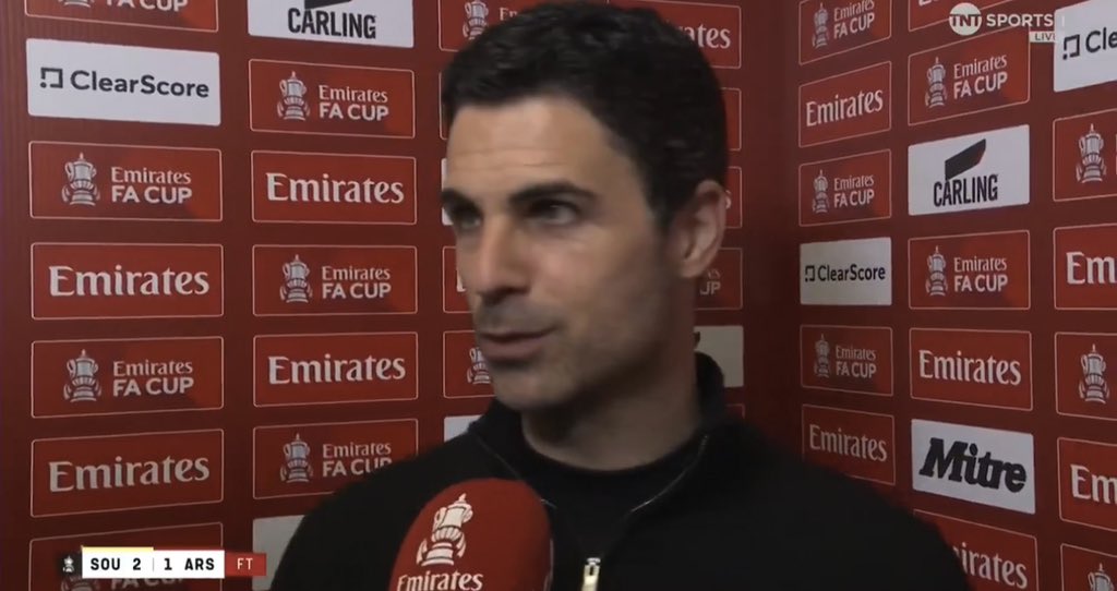 — هل كانت ظروف الطقس (الرياح) مشكلة لخط دفاعك الليلة؟