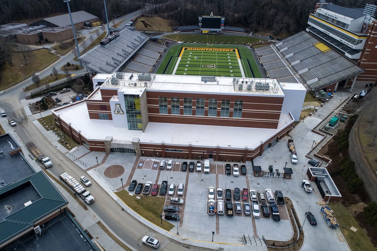 Stadium of the Night 🌚

🏟️ Kidd Brewer Stadium
✔️ Capacity 30,000
📍 Boone, North Carolina 

Home of <a href="/AppState_FB/">App State Football</a>