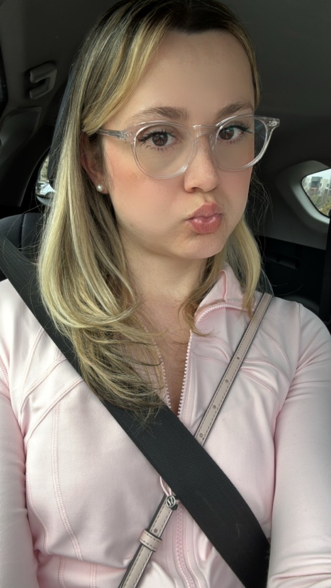 Twilightsroomxx🏳️⚧️ tweet media