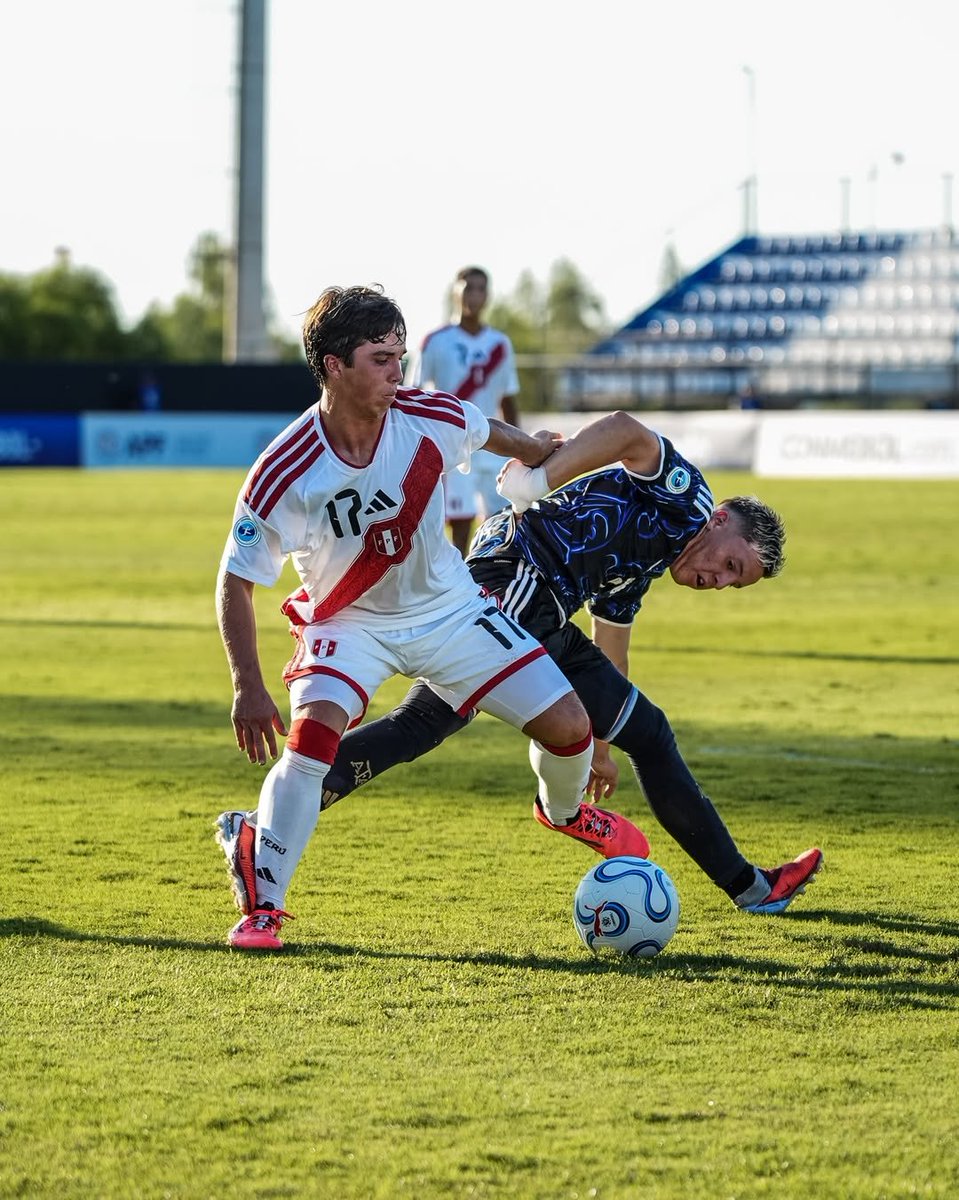 Cristhian Hinostroza tweet media