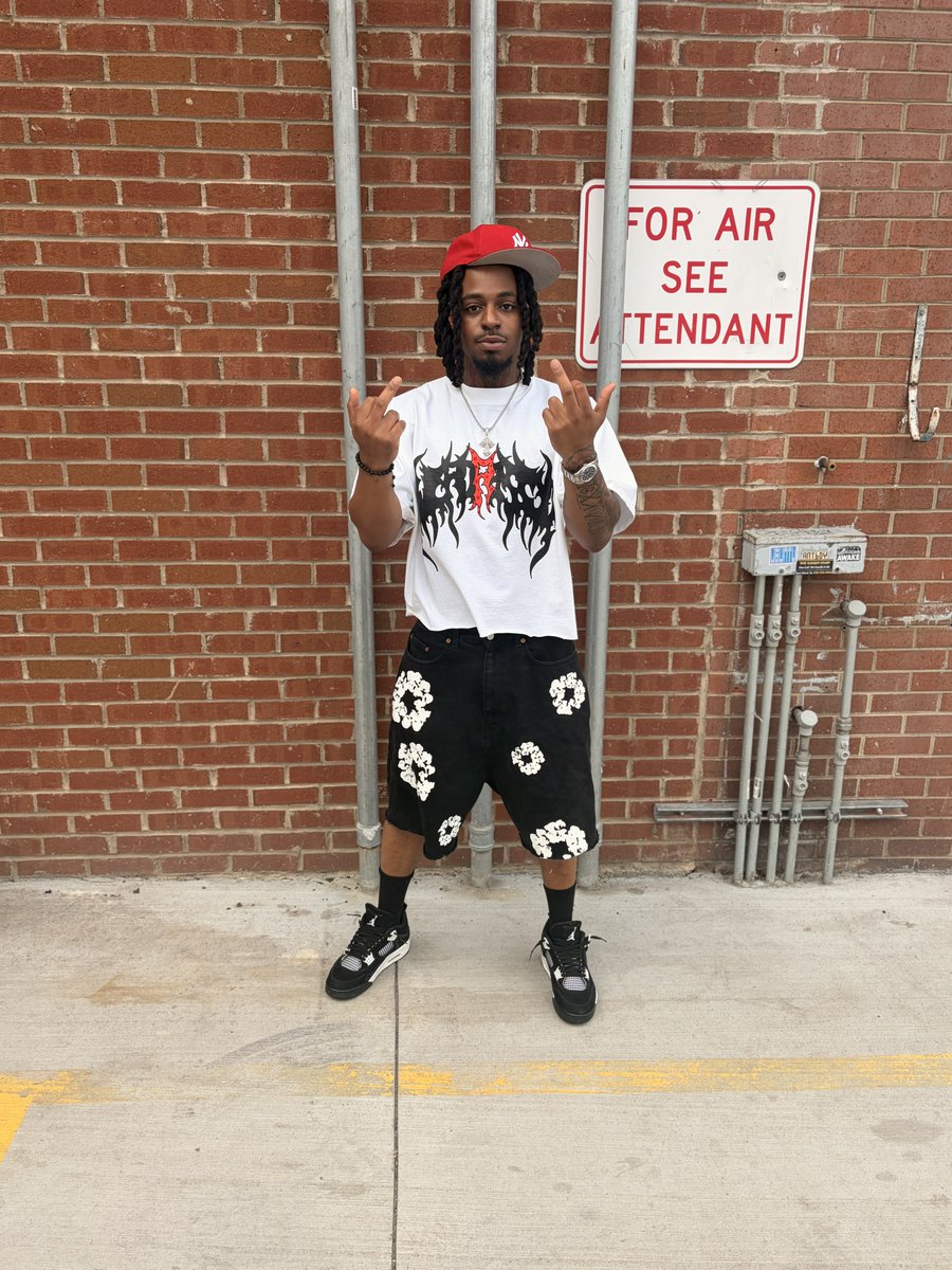 TreyCa$hWitDaBag tweet media