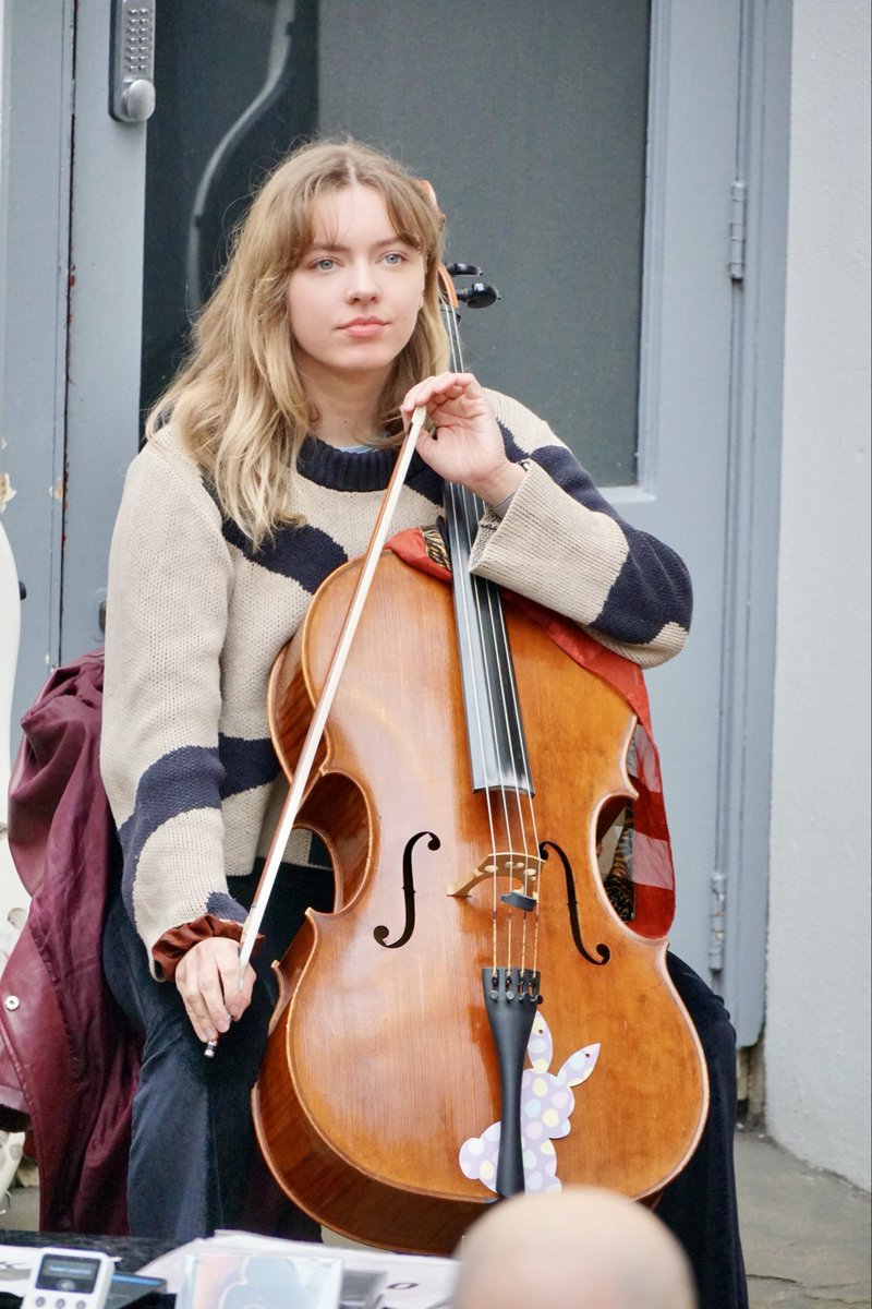 lbridge1968's tweet photo. A beautiful cellist performing at Convent Garden. https://t.co/GOR73XV0sf