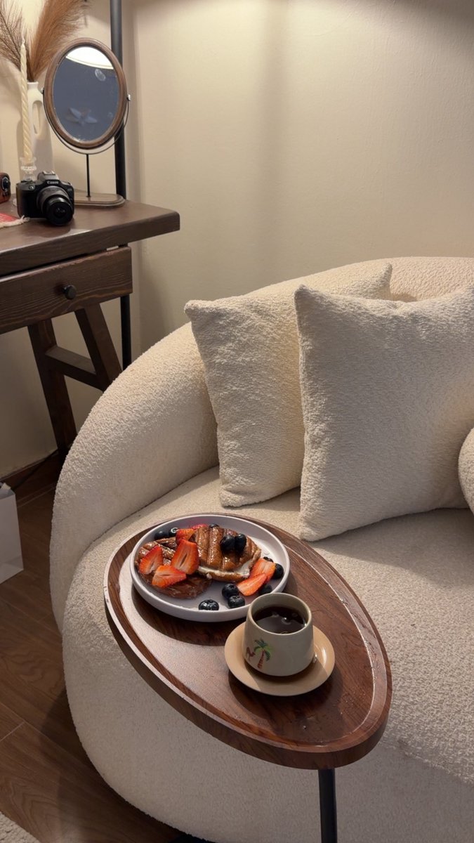 م.إيـلينا tweet media