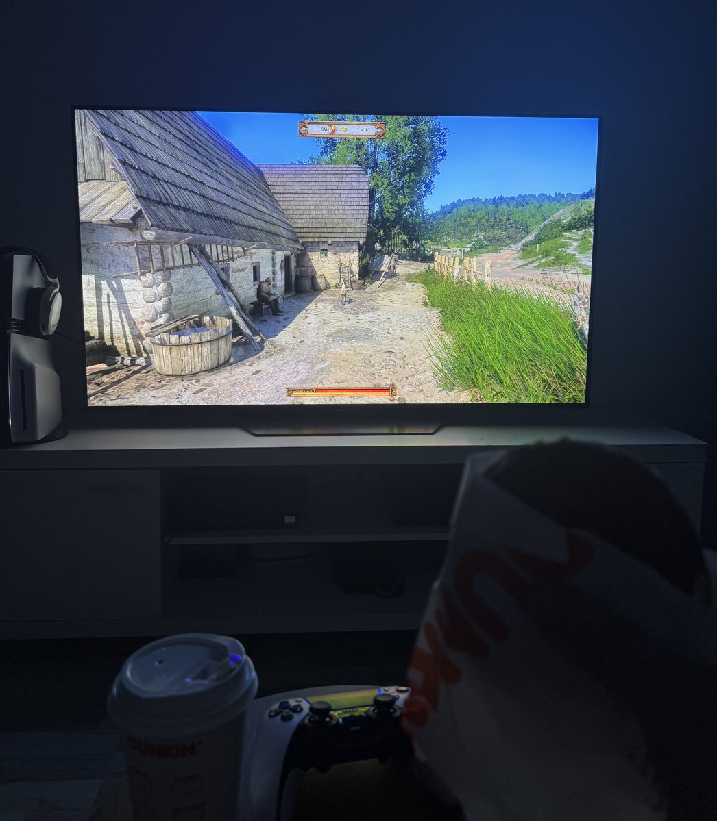 يـزيـد tweet media