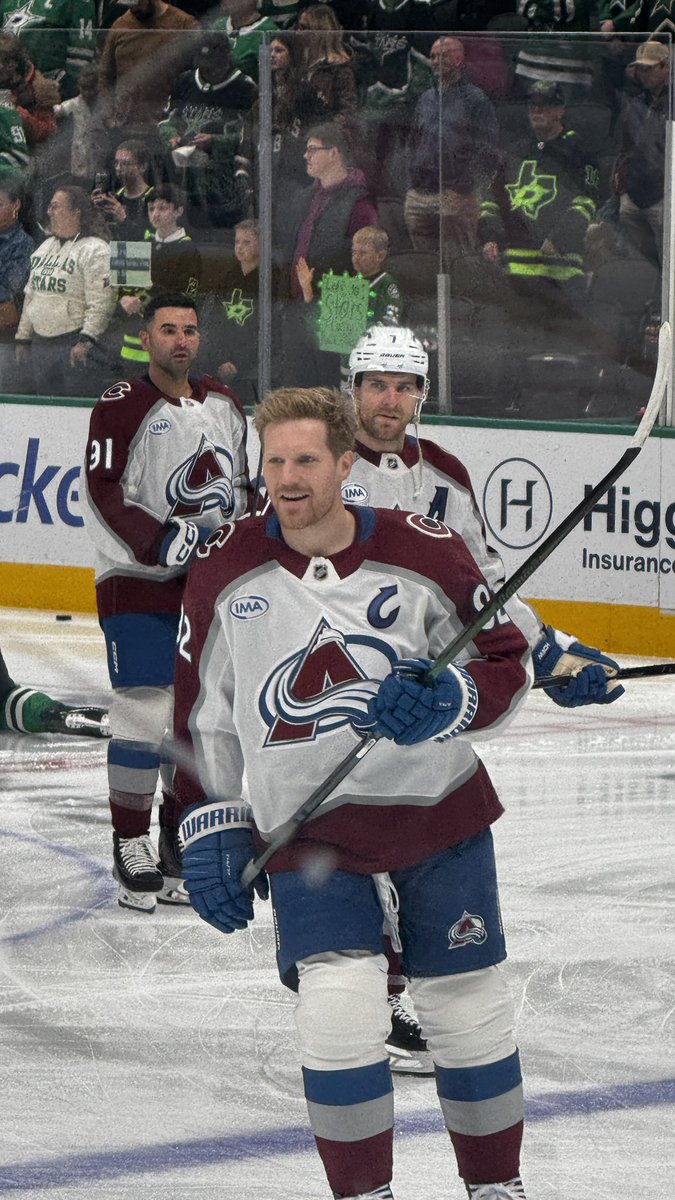 redandyellowcame2be tweet media