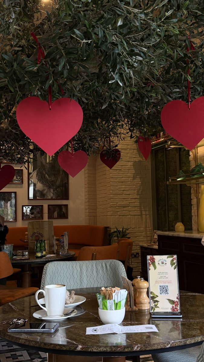 م.إيـلينا tweet media