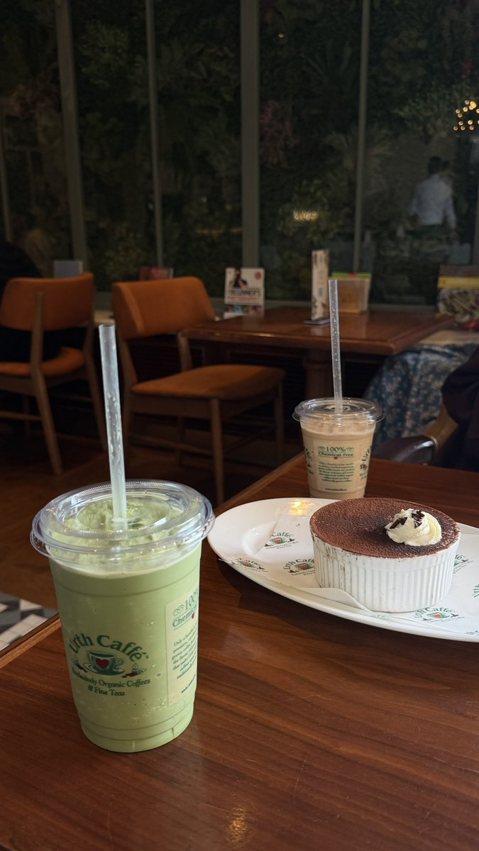 م.إيـلينا tweet media