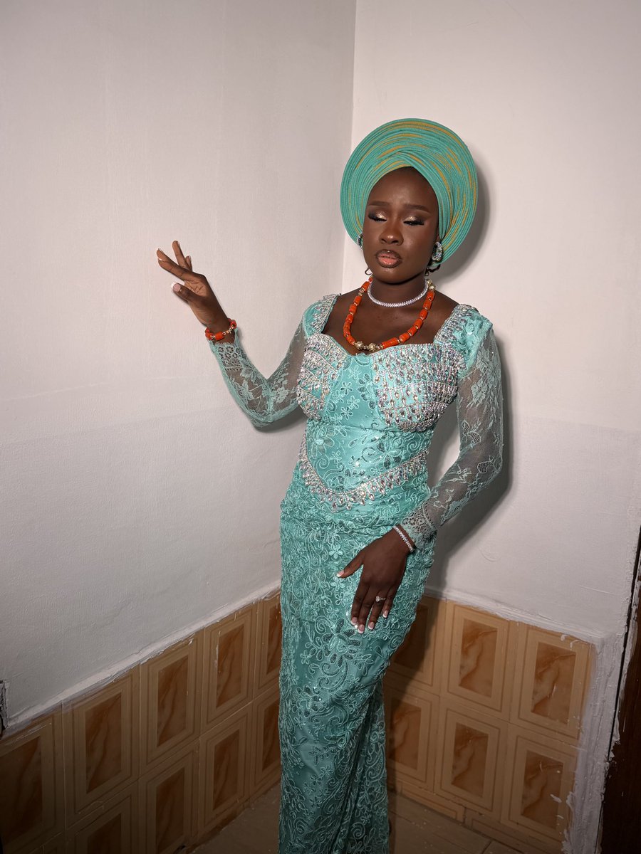 Oyin 🍯 tweet media