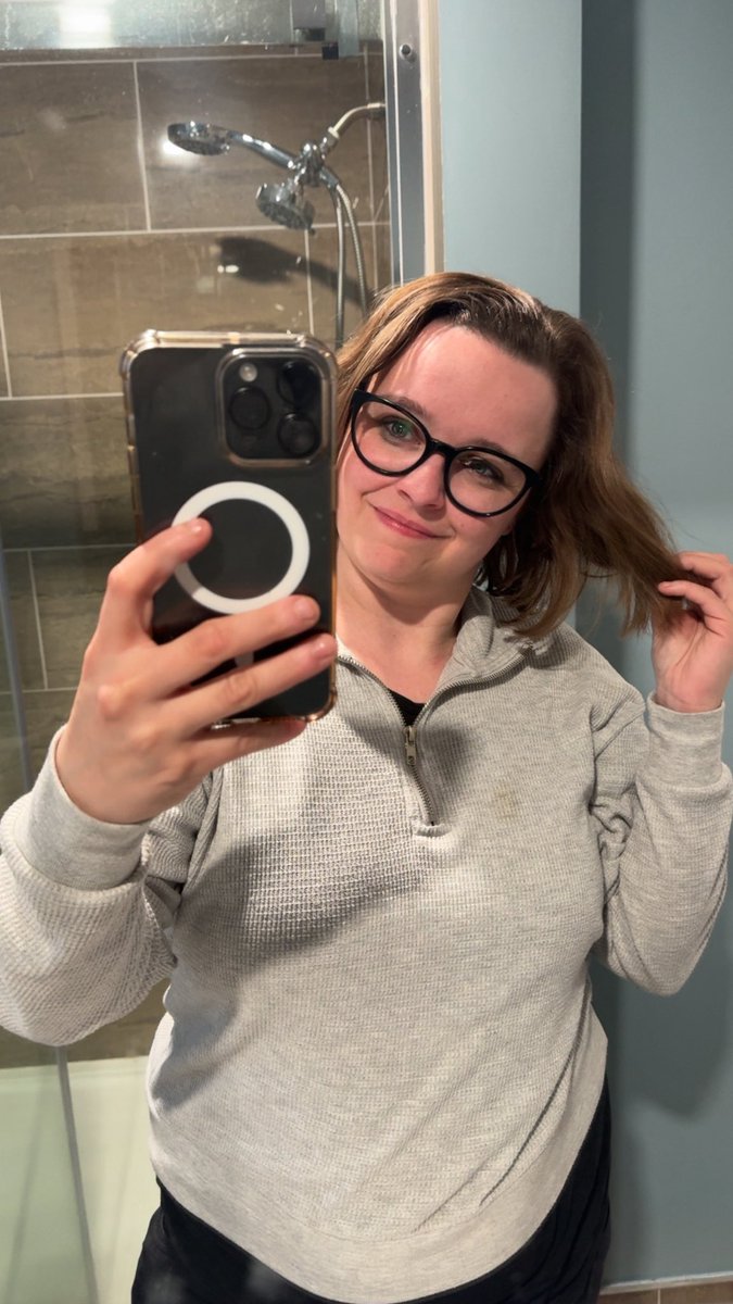 bletaahxer's tweet photo. Chop chop✂️ https://t.co/ELoeUaNzvP