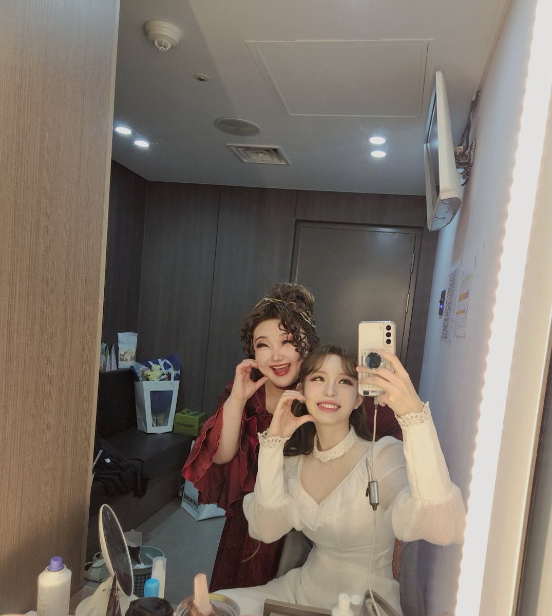 ʟᴜᴄʏ tweet media