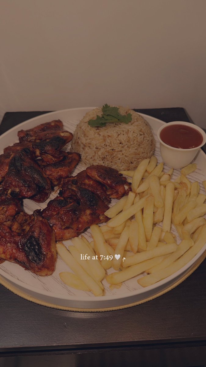 ’𝔸𝕊ℍℝ𝔽 tweet media