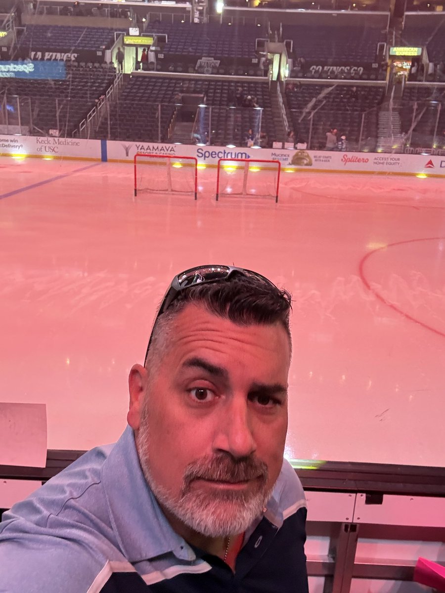 GOOCH_Presents's tweet photo. So @suitevegan decided to take me to a LAKings game vs my Toronto Maple Leafs for my birthday. Down at ice level seeing her first NHL game. #lifeistooshort #LAKings #Torontomapleleafs https://t.co/Q36Nln70TY
