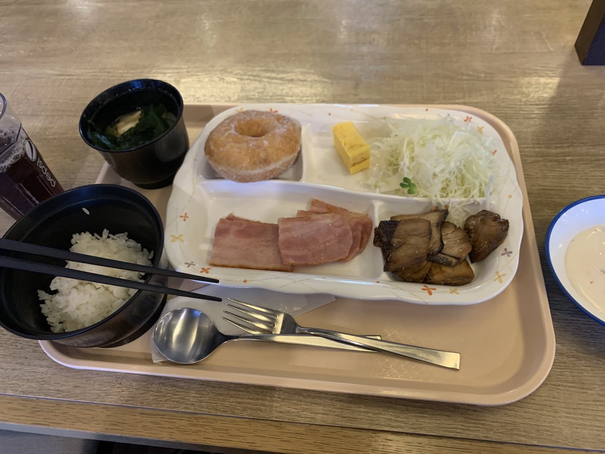 朝食バイキングにドーナツあったけどドーナツ食べ放題って事…？

コス参加じゃなかったら本気出してた