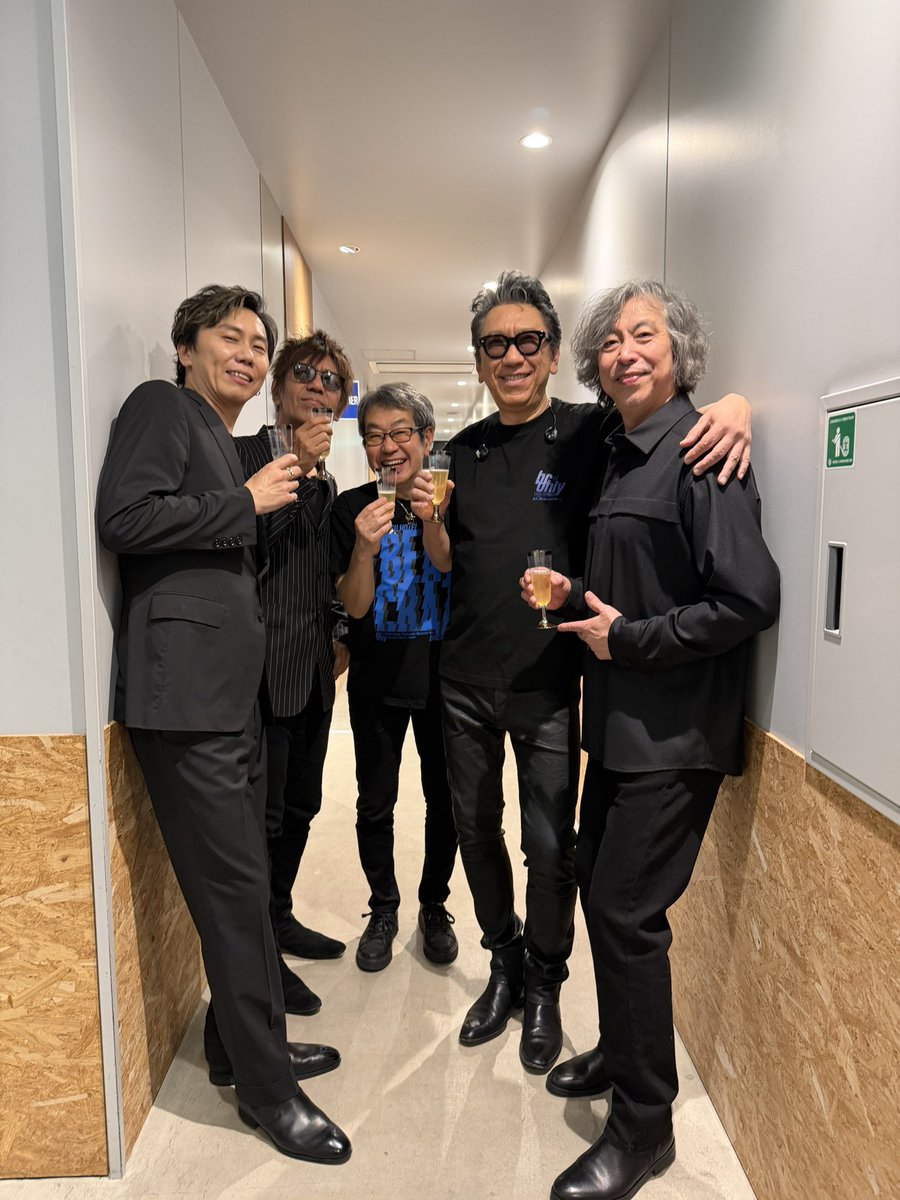 HAGARMAN's tweet photo. みなさんのリクエスト（わがまま放題😆）を真摯に受け止めてのセットリスト。

すべてを演奏するには、このバンドを編成しなければならなかったのがよくわかります😊 https://t.co/lEqpTTn5ML